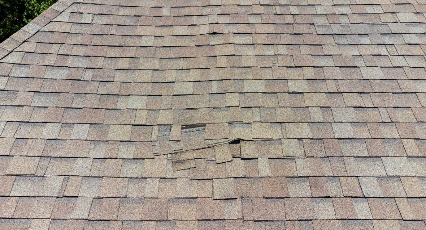 freeze thaw cycles affect shingle roof lifespan in Minnesota